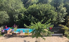 Au Bord De L Eau