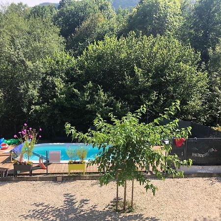 Bed and Breakfast Au Bord De L Eau Surba Exterior foto